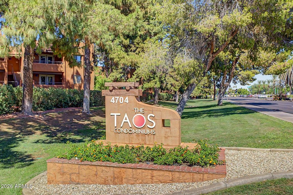 4704 E PARADISE VILLAGE Parkway N 121, Phoenix, AZ 85032