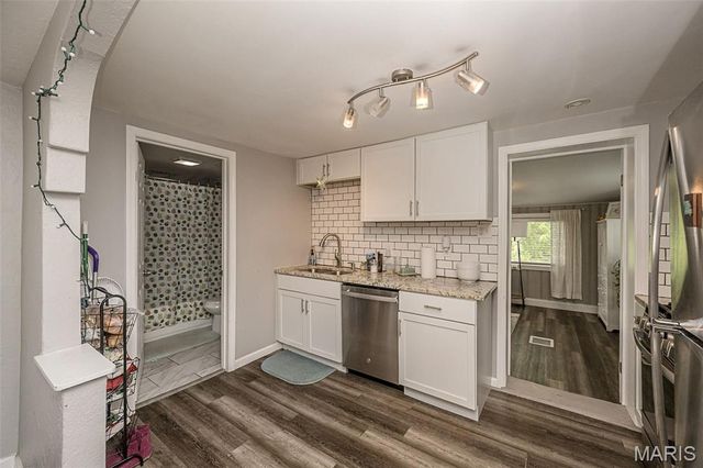2217 Hood Avenue, Overland, MO 63114