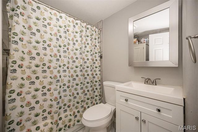 2217 Hood Avenue, Overland, MO 63114