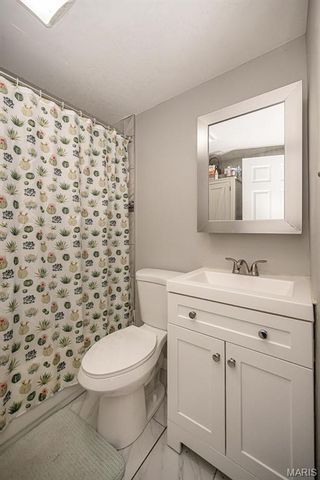 2217 Hood Avenue, Overland, MO 63114