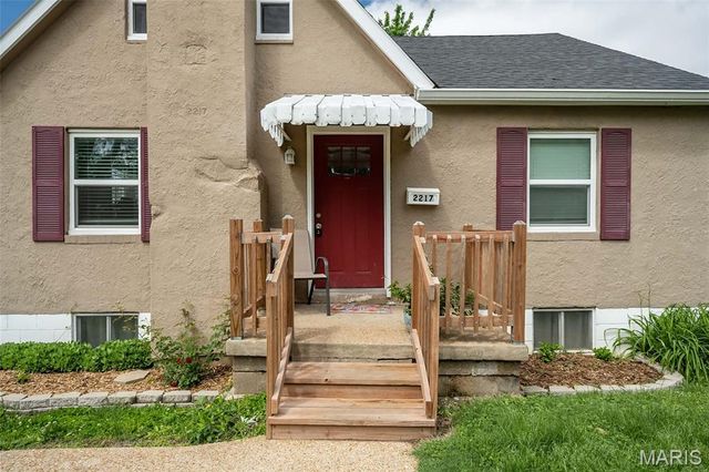 2217 Hood Avenue, Overland, MO 63114