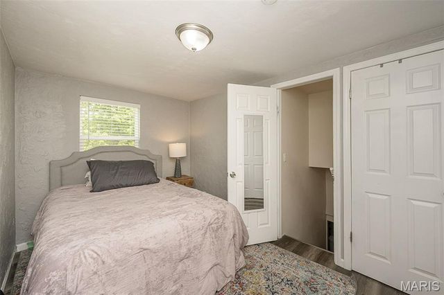 2217 Hood Avenue, Overland, MO 63114