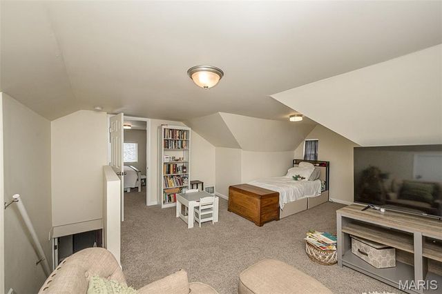 2217 Hood Avenue, Overland, MO 63114