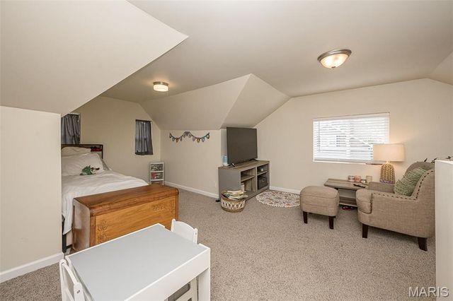 2217 Hood Avenue, Overland, MO 63114