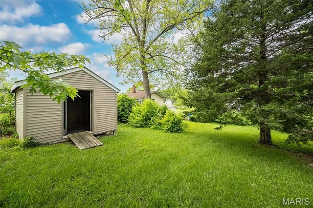 2217 Hood Avenue, Overland, MO 63114