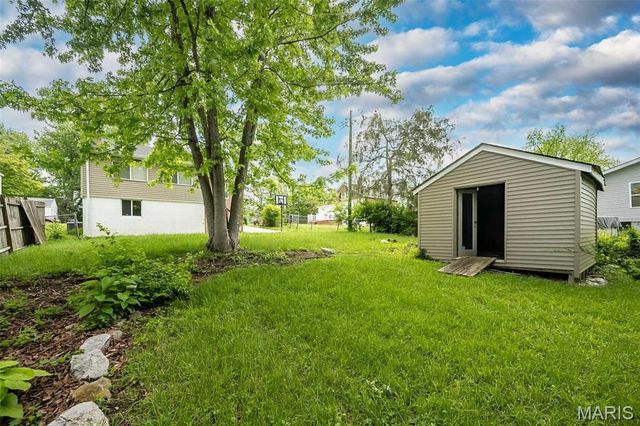 2217 Hood Avenue, Overland, MO 63114
