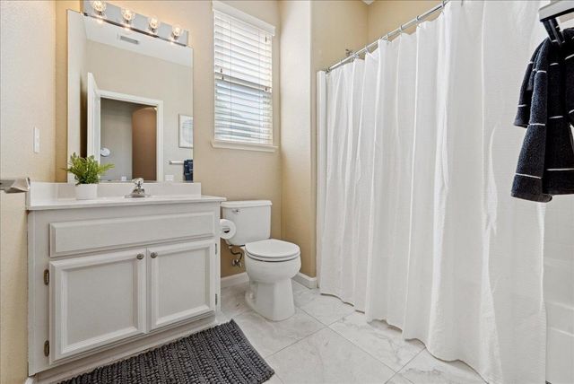 2611 Deerwood Ct, Rocklin, CA 95765