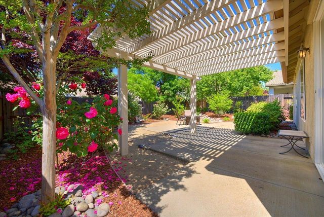 2611 Deerwood Ct, Rocklin, CA 95765