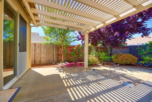 2611 Deerwood Ct, Rocklin, CA 95765