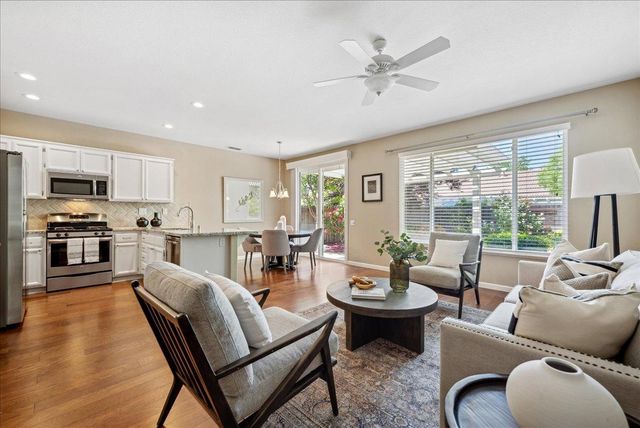 2611 Deerwood Ct, Rocklin, CA 95765