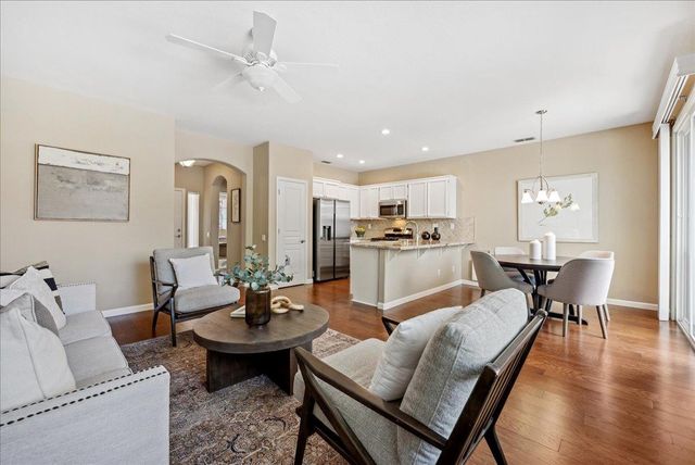 2611 Deerwood Ct, Rocklin, CA 95765