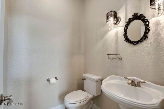 304 Coweta Court, Loudon, TN 37774