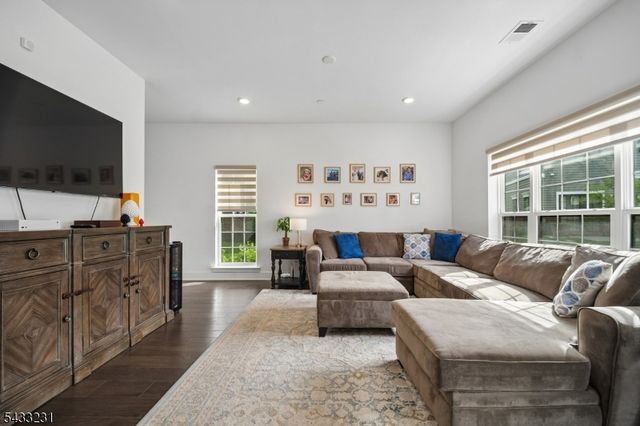 42 Harvest Way 42, Little Falls Twp., NJ 07424