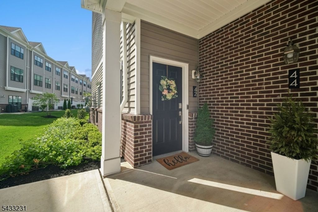 42 Harvest Way 42, Little Falls Twp., NJ 07424