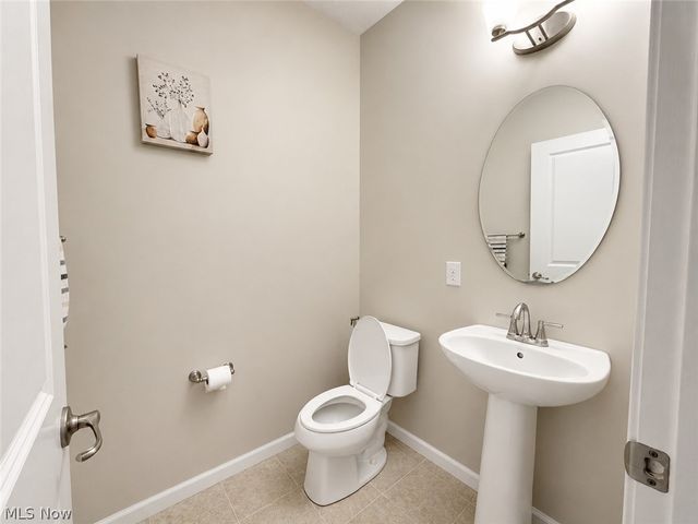 867 Starr Ridge Street SE, Massillon, OH 44646