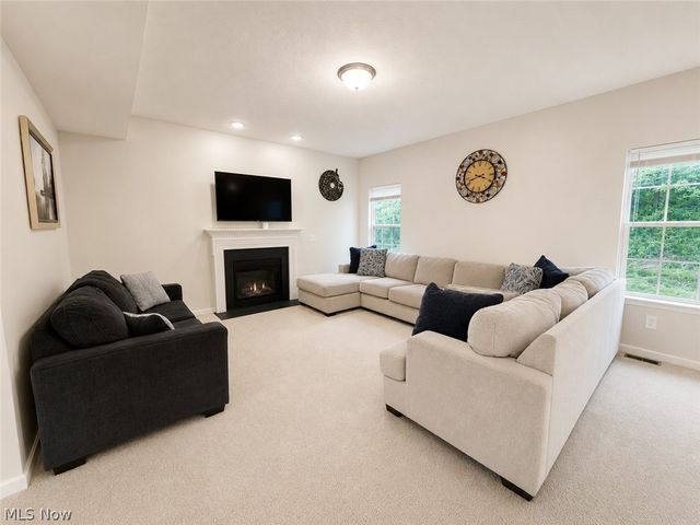 867 Starr Ridge Street SE, Massillon, OH 44646