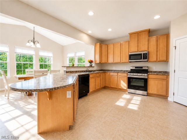 867 Starr Ridge Street SE, Massillon, OH 44646