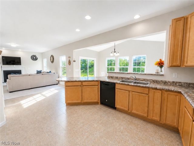 867 Starr Ridge Street SE, Massillon, OH 44646