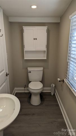 156 S Sycamore Street, Mooresville, NC 28115