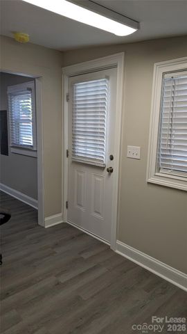 156 S Sycamore Street, Mooresville, NC 28115