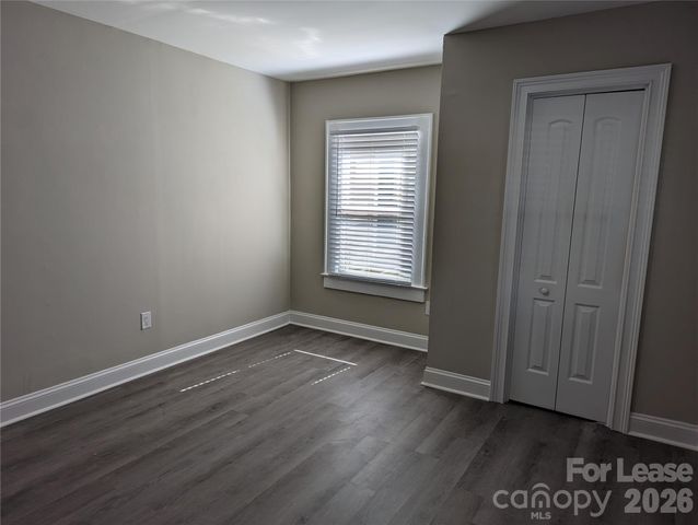 156 S Sycamore Street, Mooresville, NC 28115