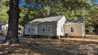 156 S Sycamore Street, Mooresville, NC 28115