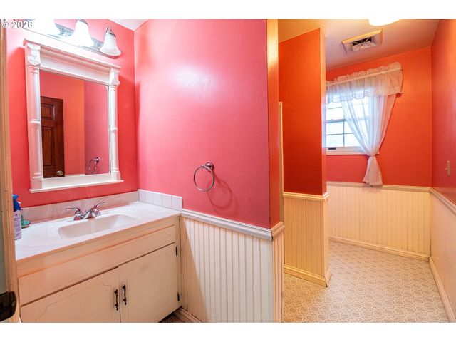 89805 SPRAGUE Rd, Eugene, OR 97408