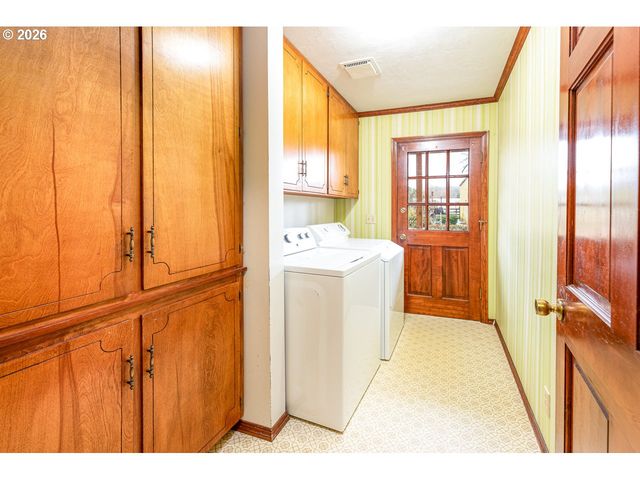 89805 SPRAGUE Rd, Eugene, OR 97408