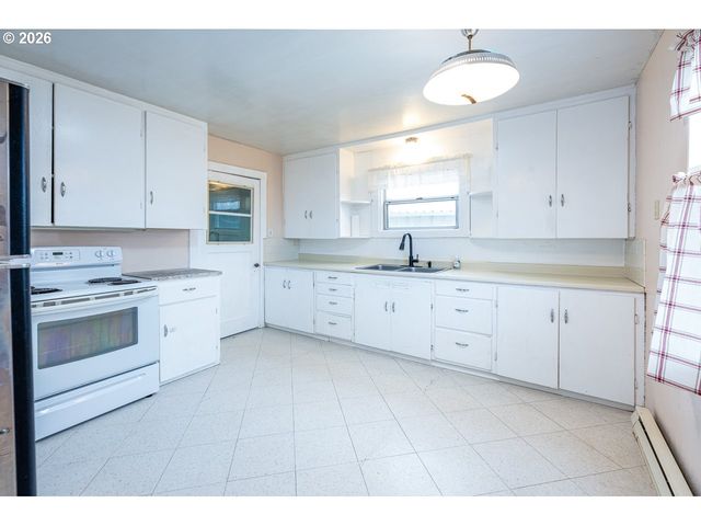 89805 SPRAGUE Rd, Eugene, OR 97408