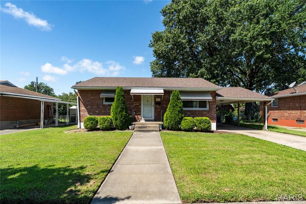 3161 Carlson Avenue, Granite City, IL 62040