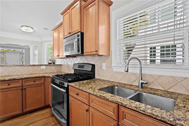 244 16th Street NW 15, Atlanta, GA 30363