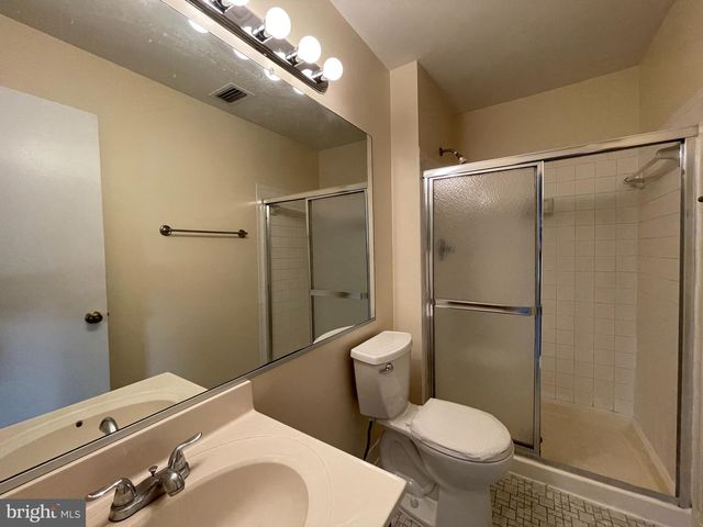 14262 HERITAGE CROSSING LN, Centreville, VA 20120