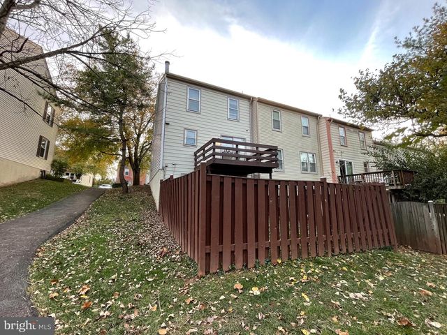 14262 HERITAGE CROSSING LN, Centreville, VA 20120