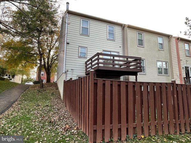 14262 HERITAGE CROSSING LN, Centreville, VA 20120
