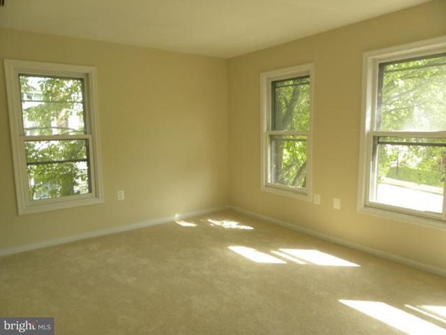 14262 HERITAGE CROSSING LN, Centreville, VA 20120
