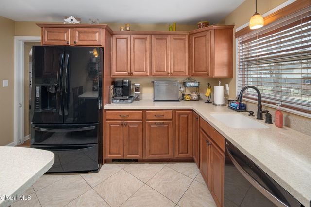 52 Hanes Street, Guilderland, NY 12203