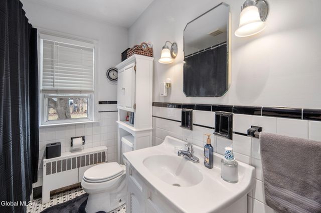 52 Hanes Street, Guilderland, NY 12203