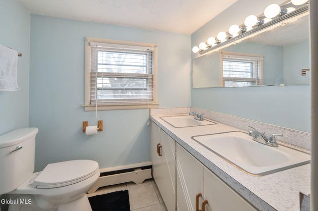 52 Hanes Street, Guilderland, NY 12203