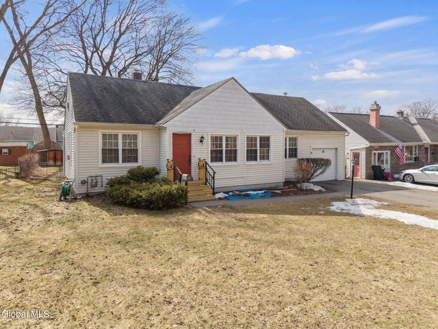 52 Hanes Street, Guilderland, NY 12203