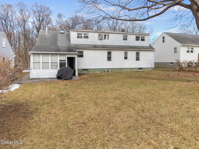 52 Hanes Street, Guilderland, NY 12203