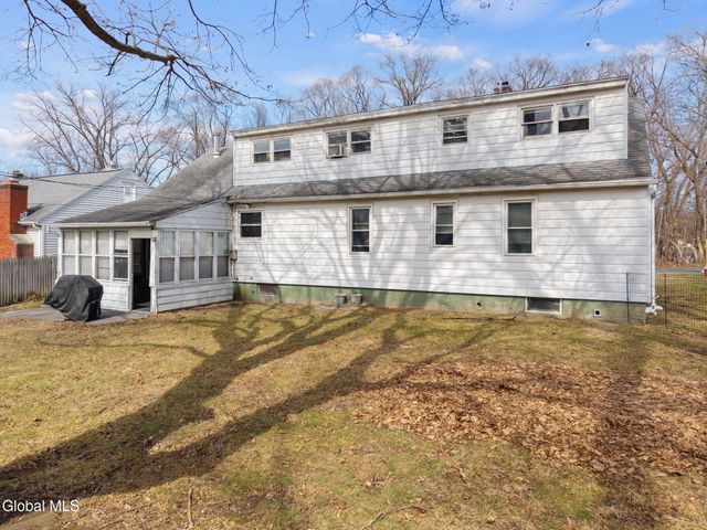 52 Hanes Street, Guilderland, NY 12203