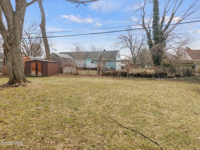 52 Hanes Street, Guilderland, NY 12203