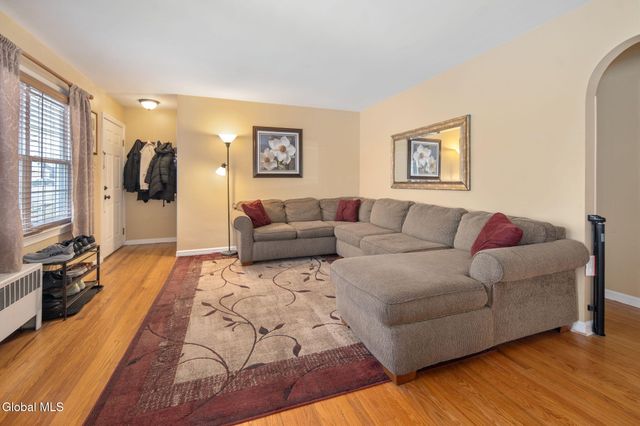 52 Hanes Street, Guilderland, NY 12203