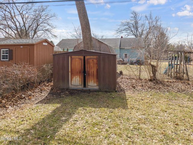 52 Hanes Street, Guilderland, NY 12203