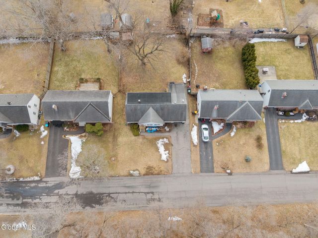 52 Hanes Street, Guilderland, NY 12203