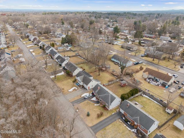 52 Hanes Street, Guilderland, NY 12203