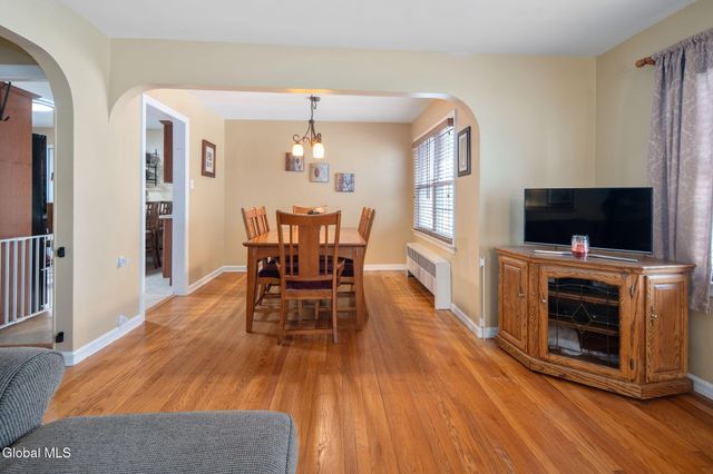 52 Hanes Street, Guilderland, NY 12203