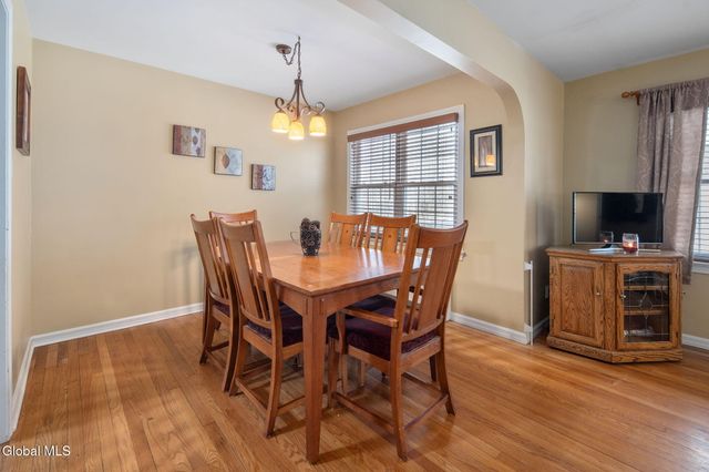 52 Hanes Street, Guilderland, NY 12203