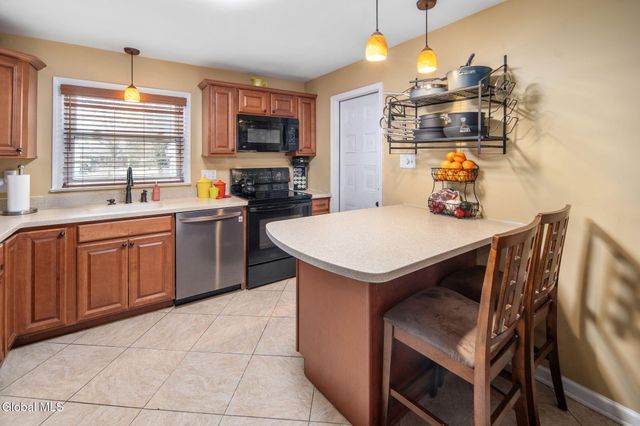 52 Hanes Street, Guilderland, NY 12203