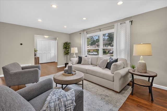 3348 Tacoma Circle, Ann Arbor, MI 48108